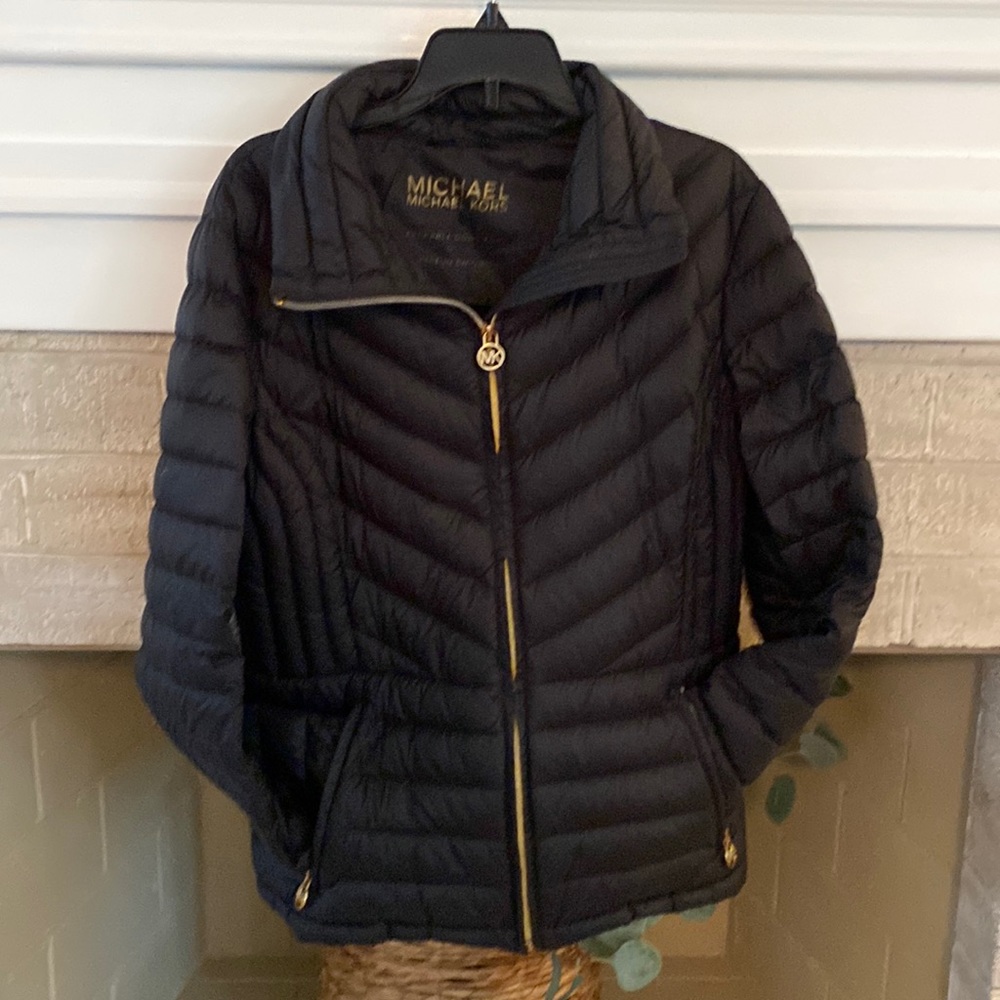 Michael Kors light weight puffer jacket